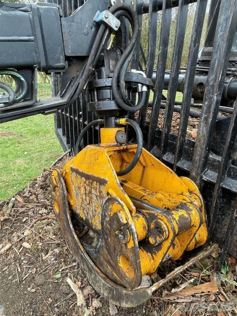Valtra N122 Τρακτέρ