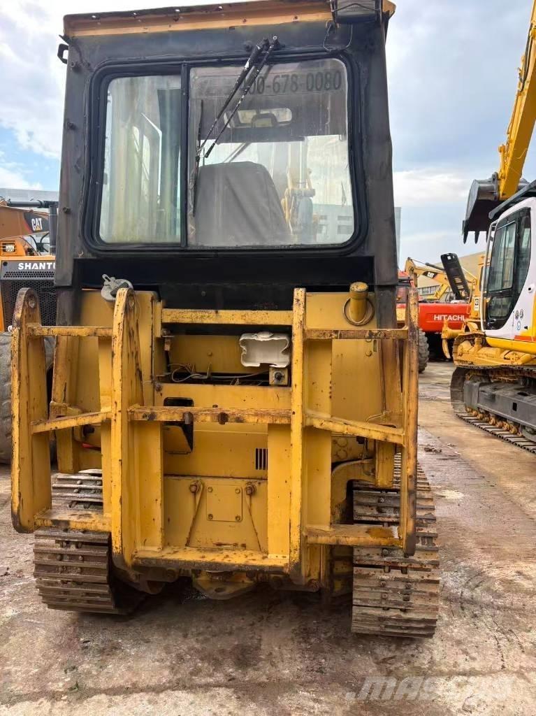 CAT D3C Μπουλντόζες με ερπύστριες
