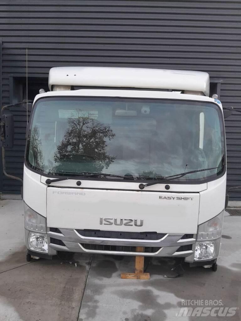 Isuzu N75 Καμπίνες και εσωτερικό