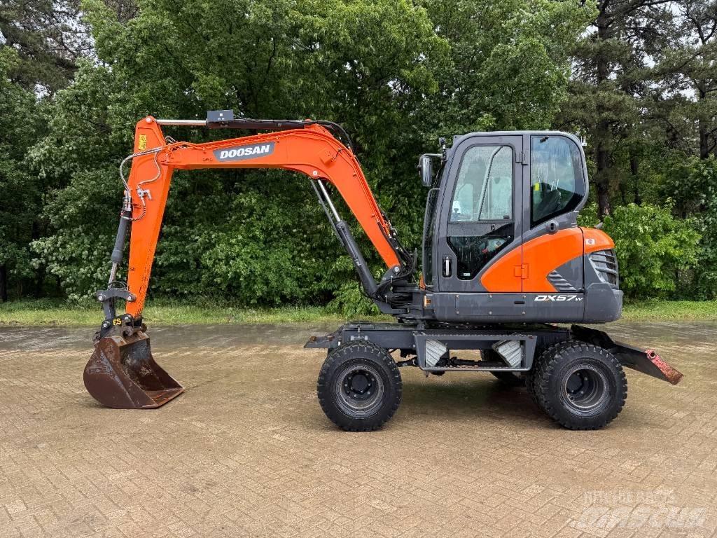 Doosan DX 57 W Εκσκαφείς με τροχούς - λάστιχα
