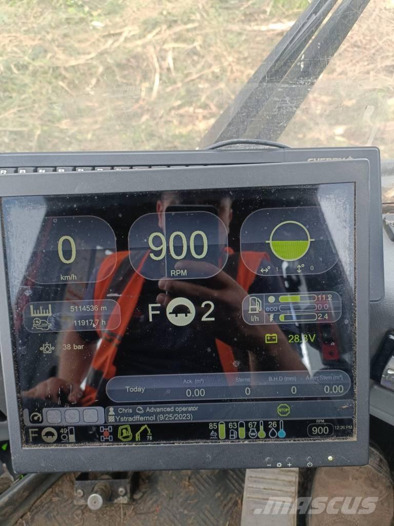 Komatsu 901 TX.1 Θεριζοαλωνιστικές μηχανές