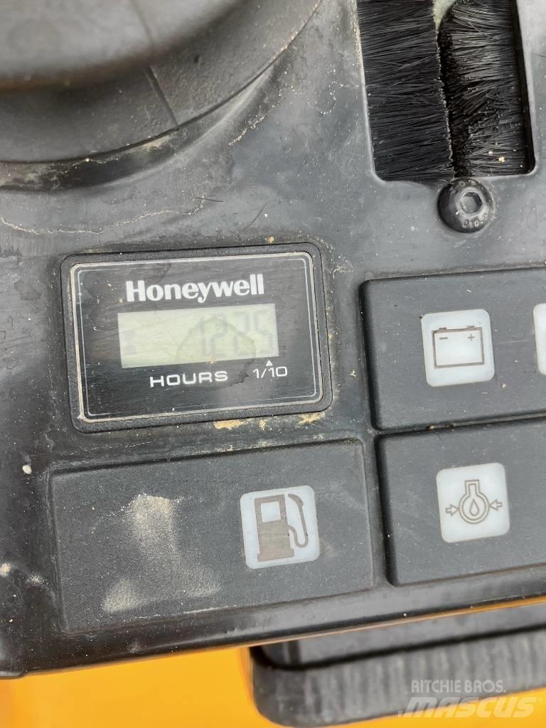 JCB 8010CTS Εκσκαφάκι (διαβολάκι) < 7t