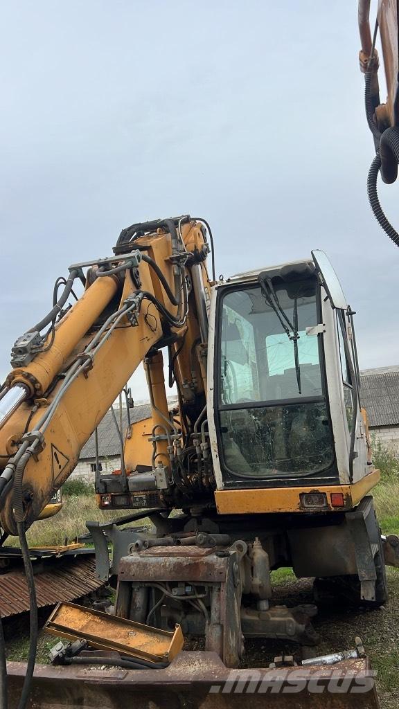 Liebherr A 900 C Ηλεκτρονικά