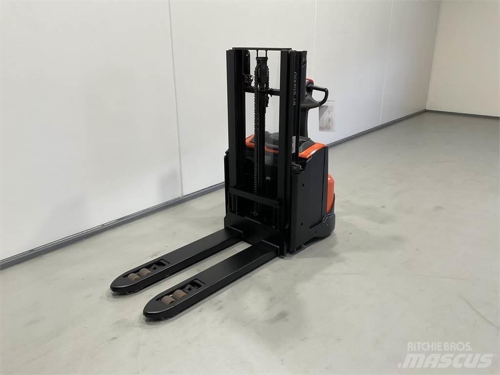 Toyota SWE200D Ηλεκτρικά παλετοφόρα με ιστό