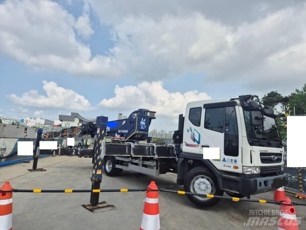 Horyong MR400A Εναέριες πλατφόρμες τοποθετημένες σε φορτηγό