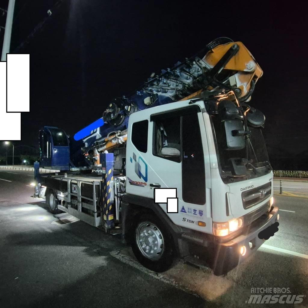 Horyong MR400A Εναέριες πλατφόρμες τοποθετημένες σε φορτηγό