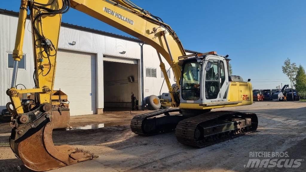 New Holland E 215 B Εκσκαφείς με ερπύστριες