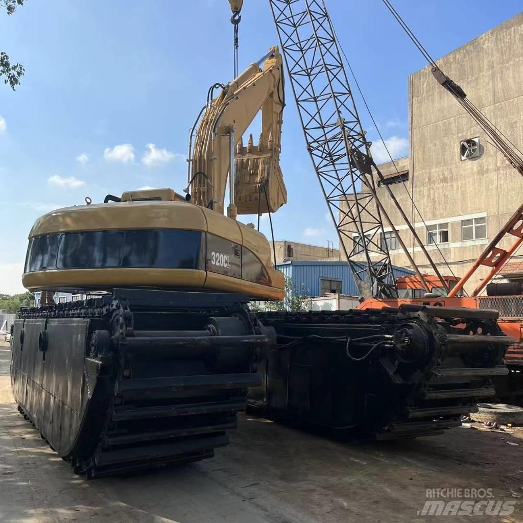 CAT 320 C Αμφίβιοι εκσκαφείς