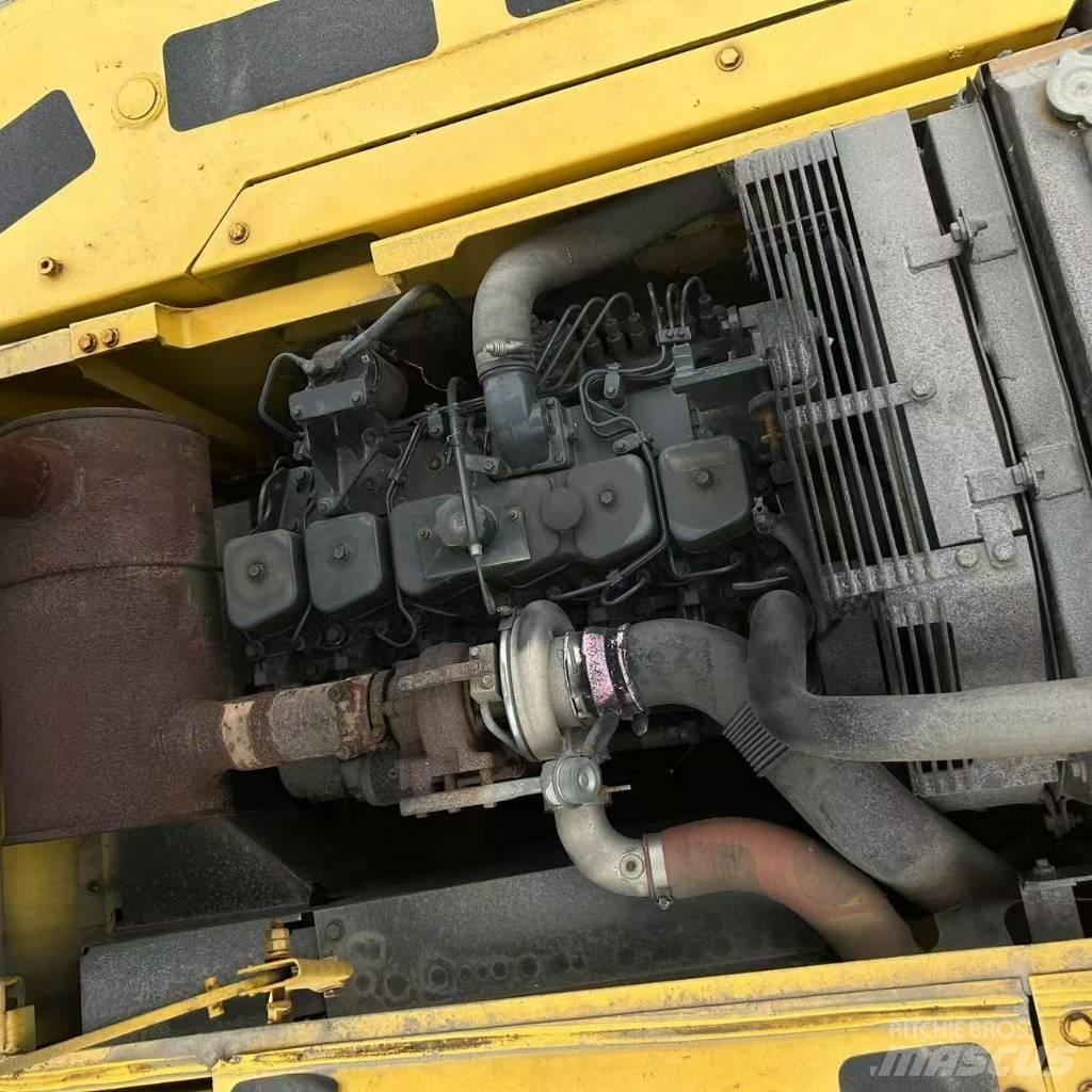 Komatsu 220-7 Εκσκαφείς με ερπύστριες