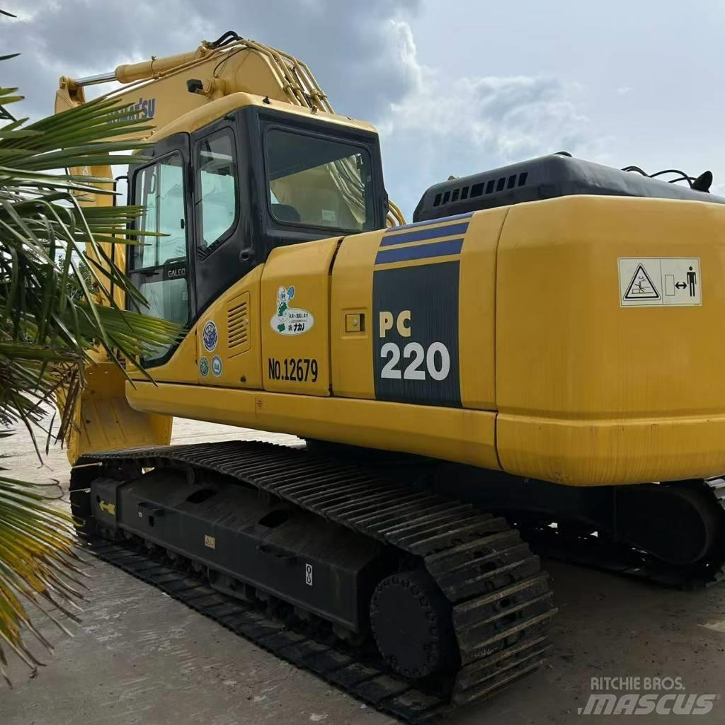 Komatsu 220-7 Εκσκαφείς με ερπύστριες