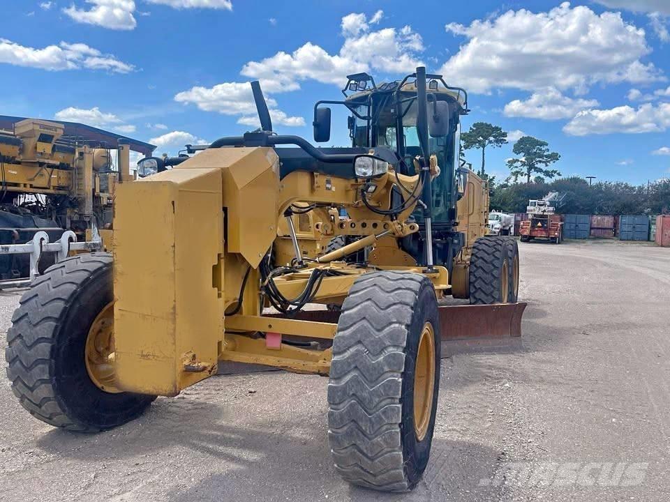 CAT 140 M 2 Γκρέιντερς