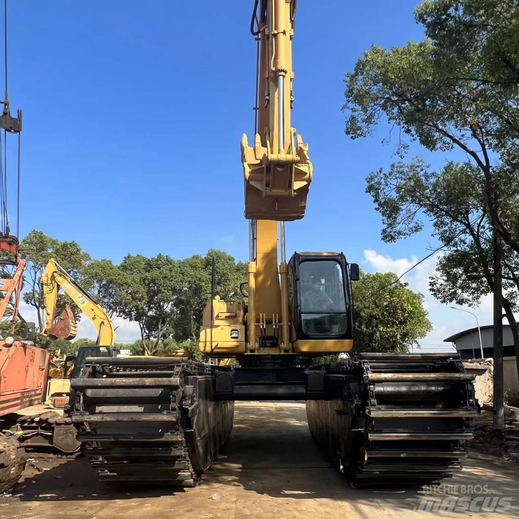 CAT 320 C Αμφίβιοι εκσκαφείς