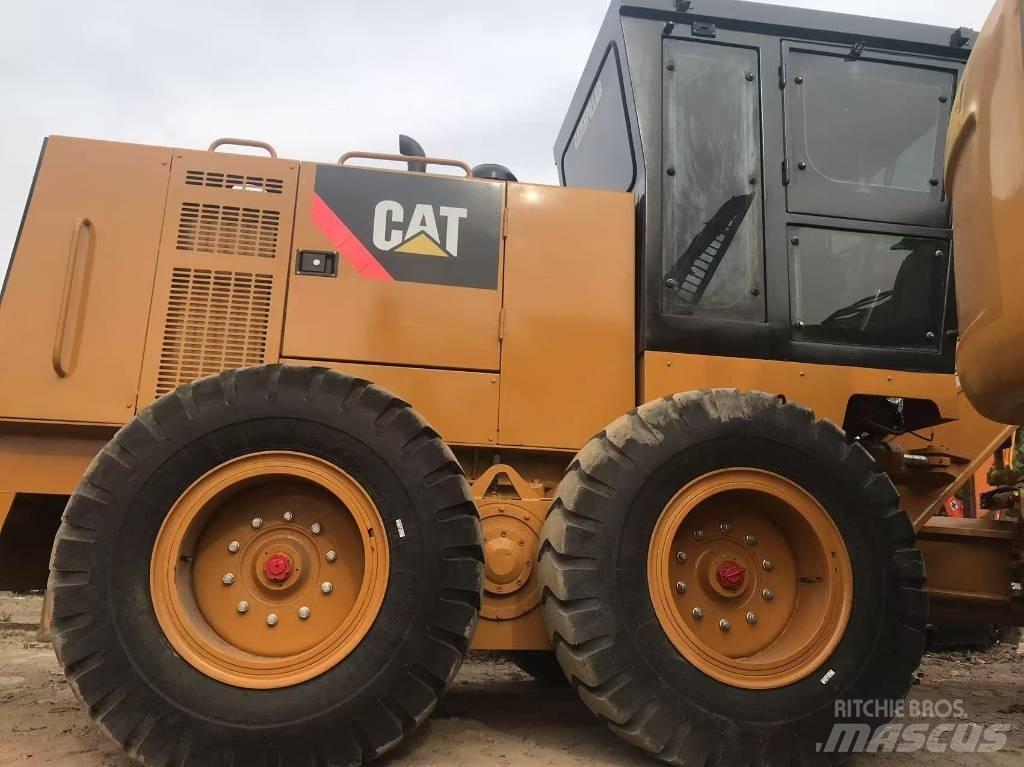 CAT 140k Γκρέιντερς