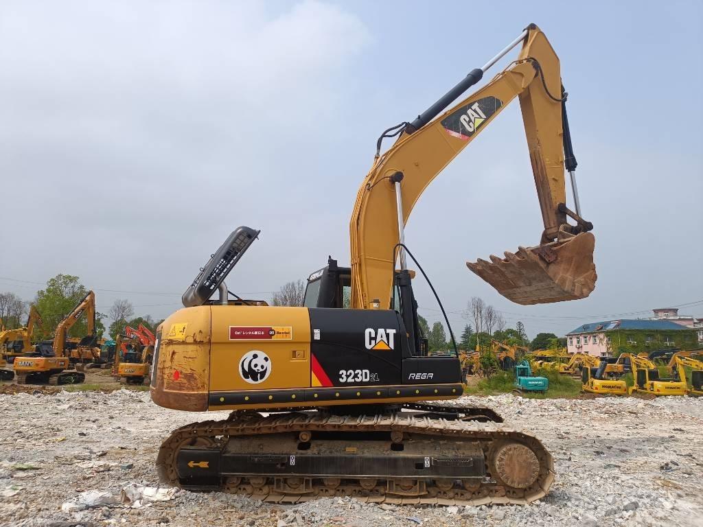 CAT 323D2L Εκσκαφείς με ερπύστριες