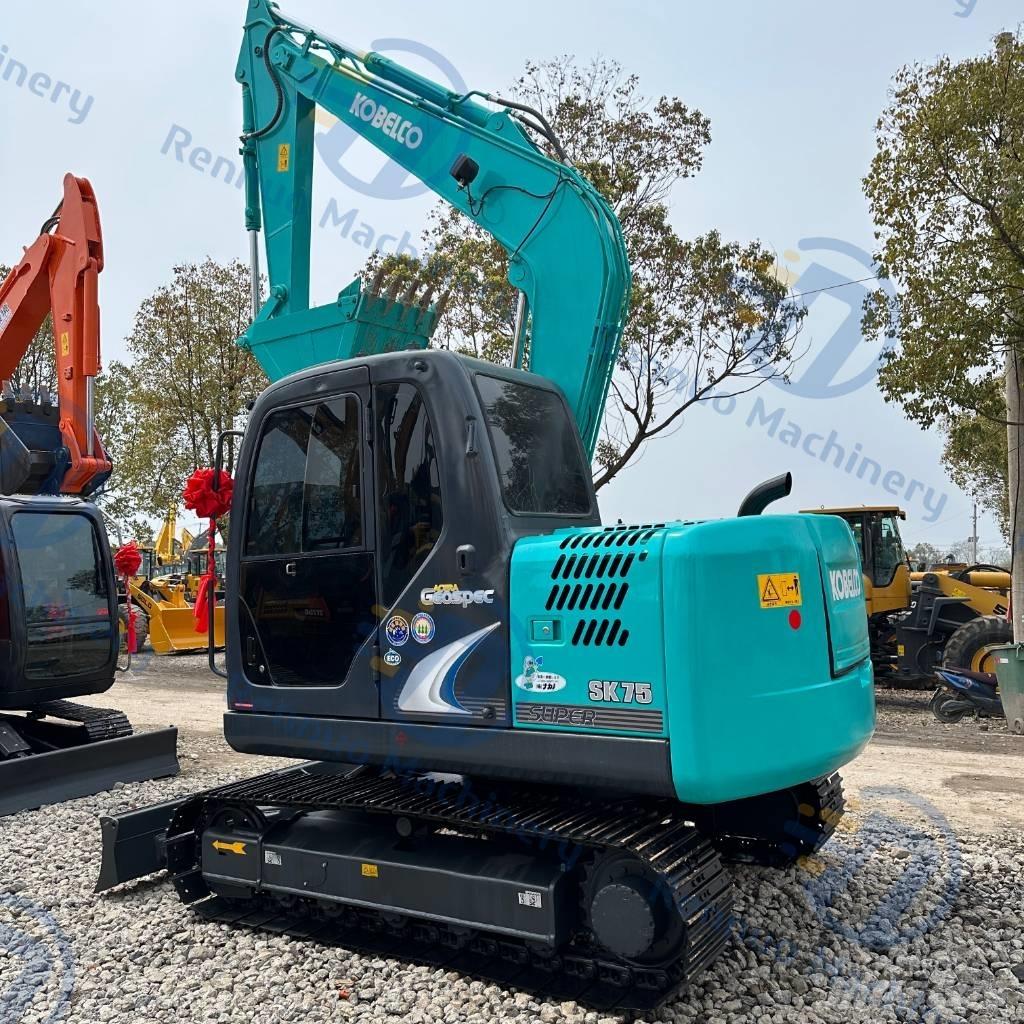 Kobelco SK75 Εκσκαφείς με ερπύστριες