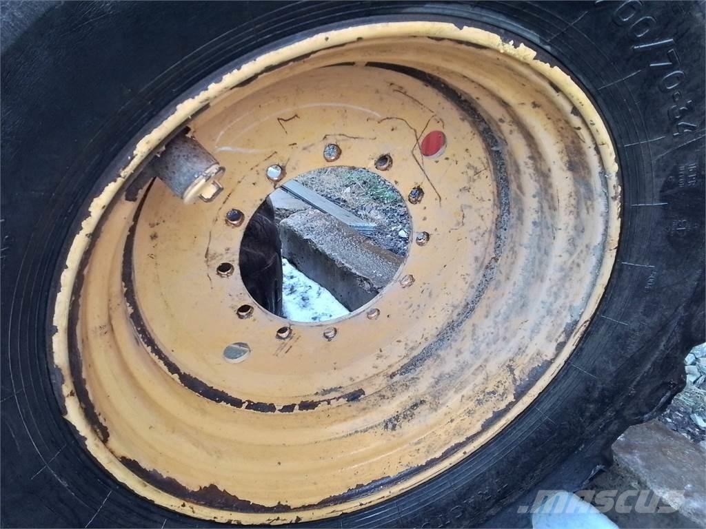 Rottne H20 20x34 Ελαστικά και ζάντες