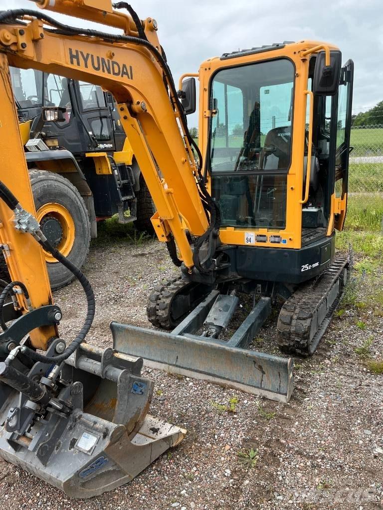 Hyundai R25Z-9 AK Εκσκαφάκι (διαβολάκι) < 7t