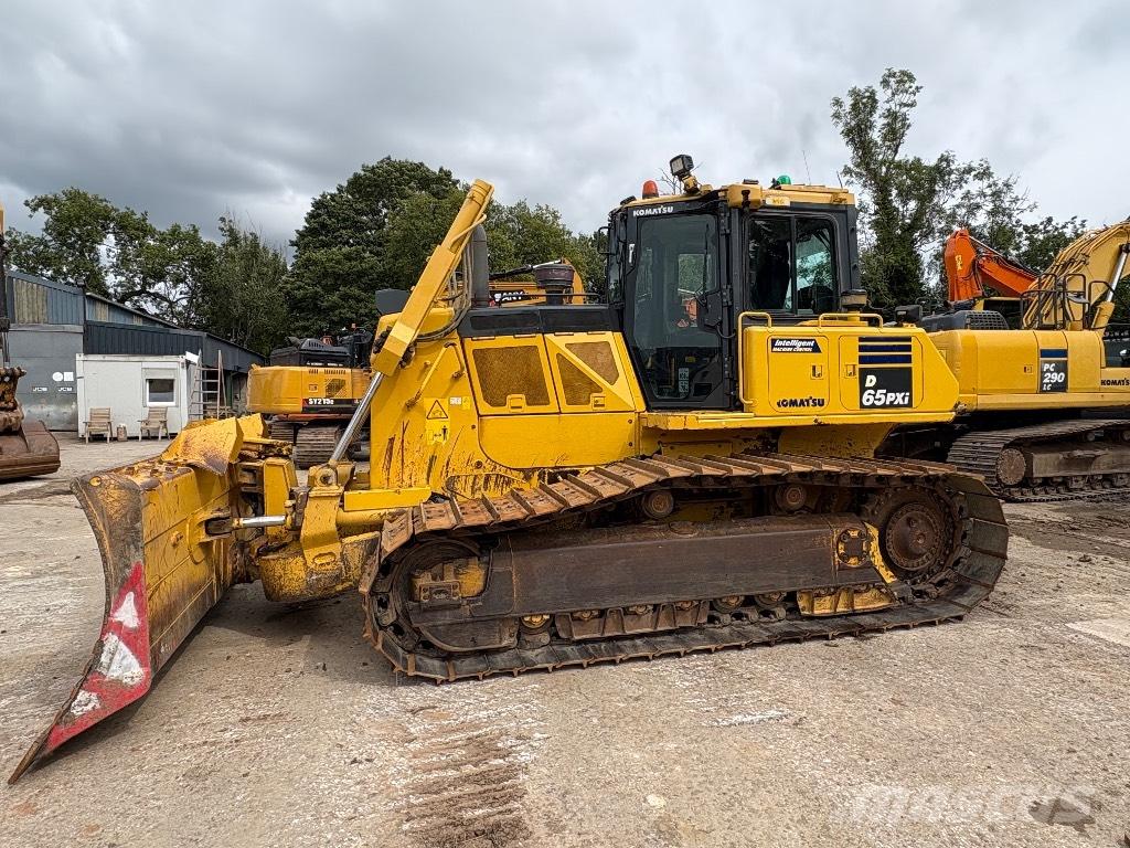 Komatsu D65PXI-18 Μπουλντόζες με ερπύστριες