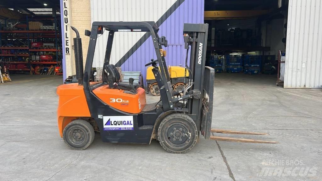 Doosan D 30 G Πετρελαιοκίνητα Κλαρκ