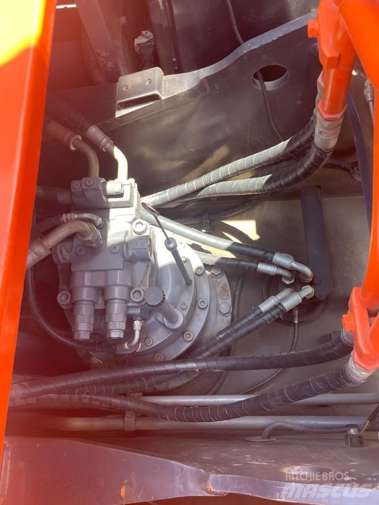 Hitachi ZX 240 Εκσκαφείς με ερπύστριες