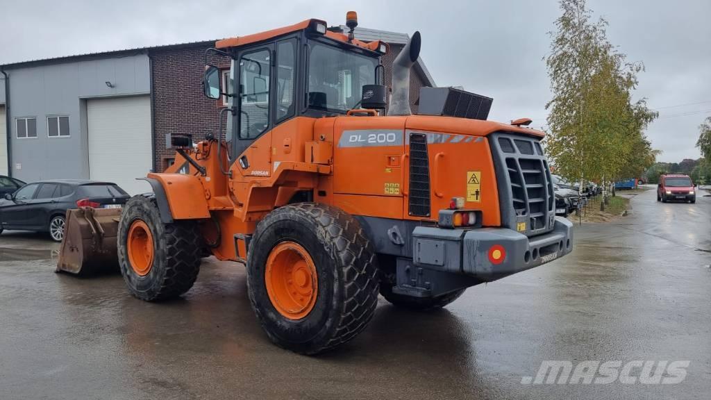 Doosan DL 200-3 Φορτωτές με λάστιχα (Τροχοφόροι)