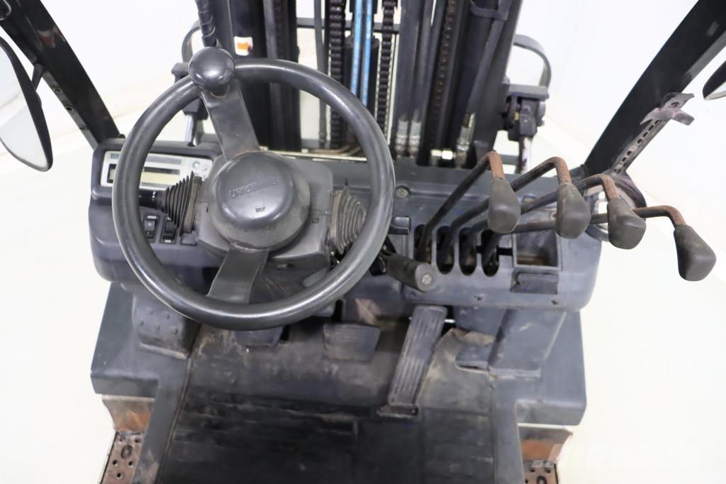 Nissan U1D2A20LQ Περονοφόρα ανυψωτικά κλαρκ με φυσικό αέριο LPG