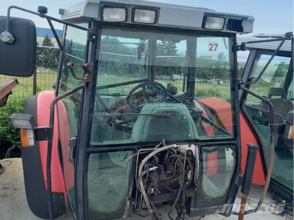 Massey Ferguson 8210 Καμπίνες και εσωτερικό