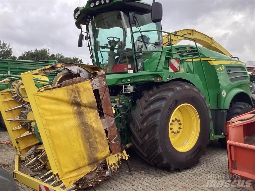 John Deere 8300 Μηχανές χορτονομής