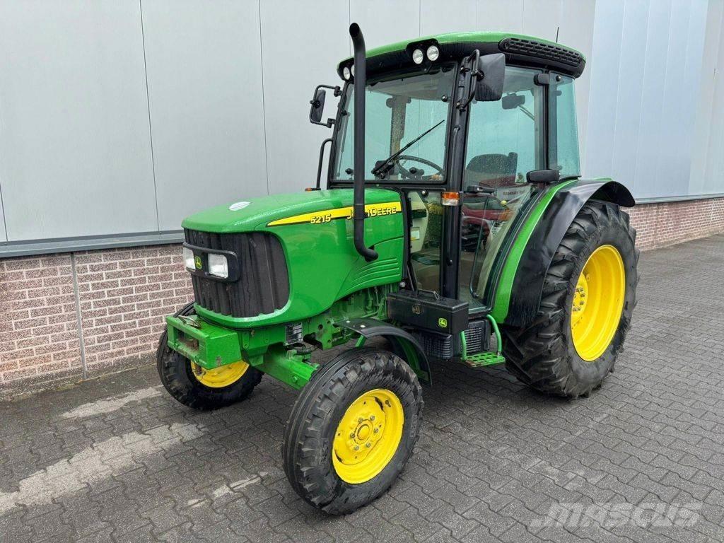 John Deere 5215 Τρακτέρ