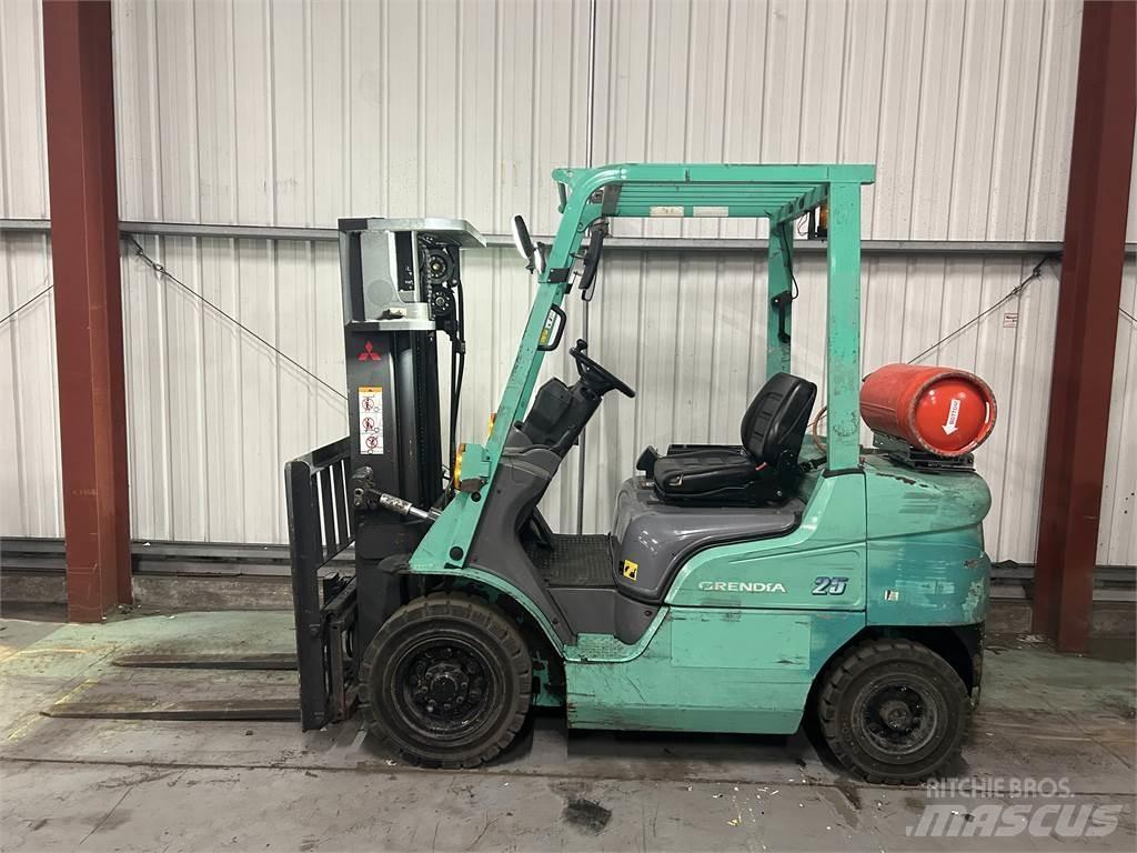 Mitsubishi FG25NT Περονοφόρα ανυψωτικά κλαρκ με φυσικό αέριο LPG