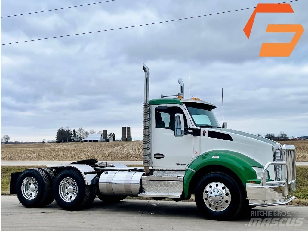 Kenworth T 880 Τράκτορες