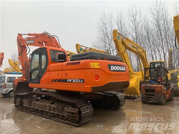 Doosan DX 300 Εκσκαφείς με ερπύστριες