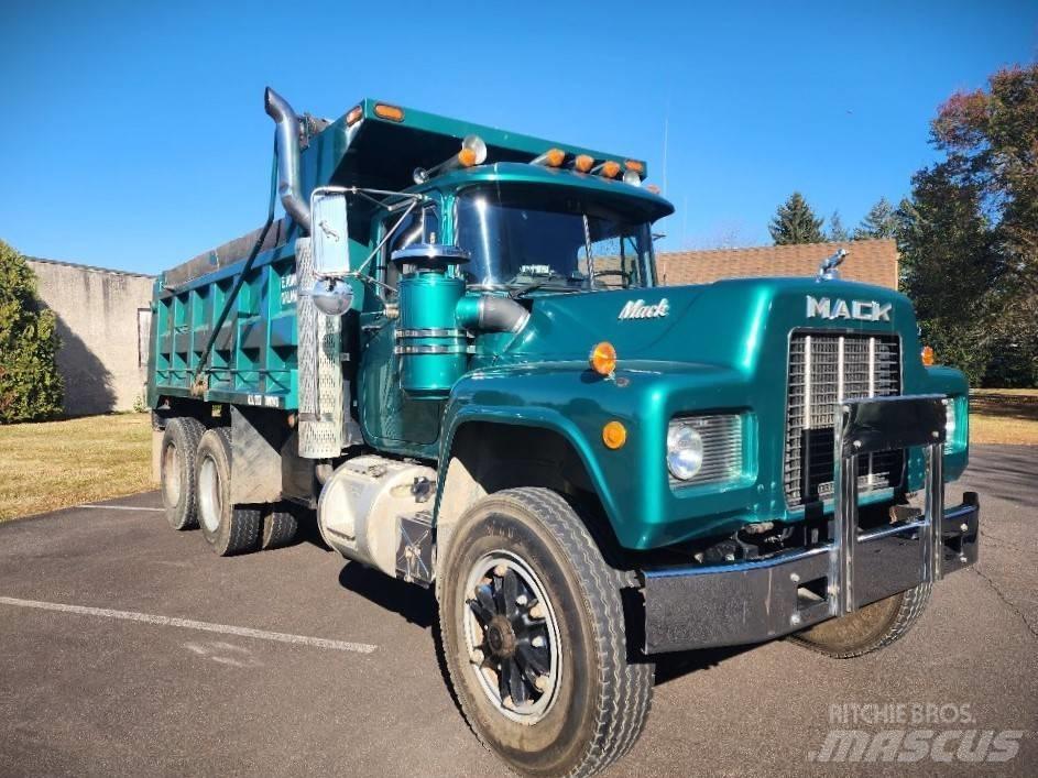 Mack 690S Φορτηγά Ανατροπή