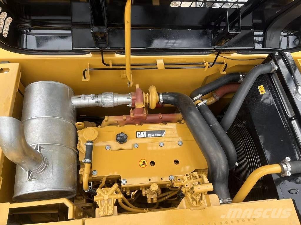 CAT 320 D2 Εκσκαφείς με ερπύστριες