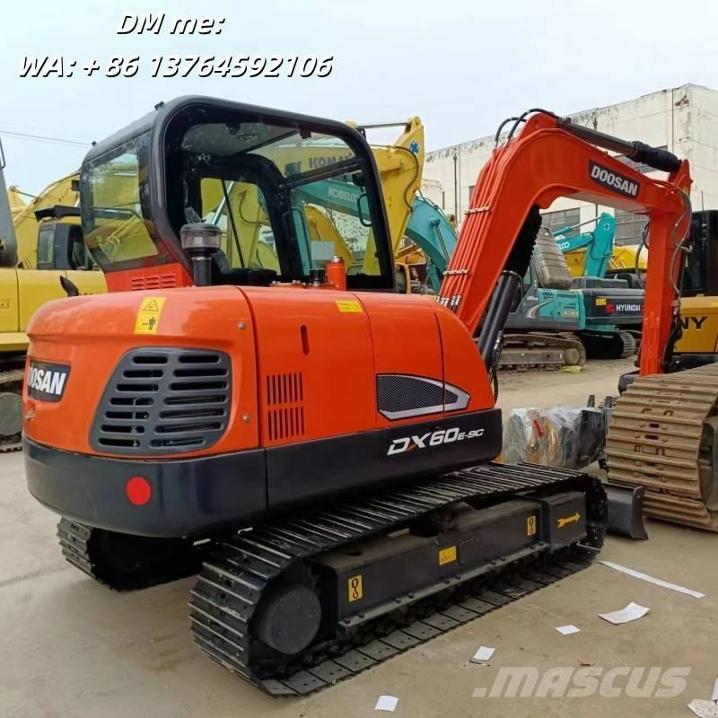 Doosan DX60 Εκσκαφείς με ερπύστριες