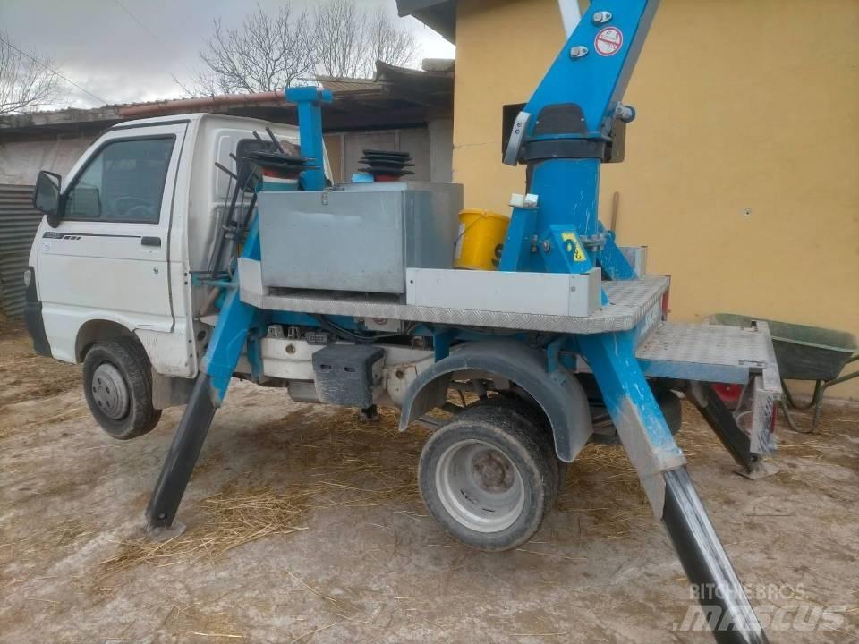 Socage A 314 Εναέριες πλατφόρμες τοποθετημένες σε φορτηγό
