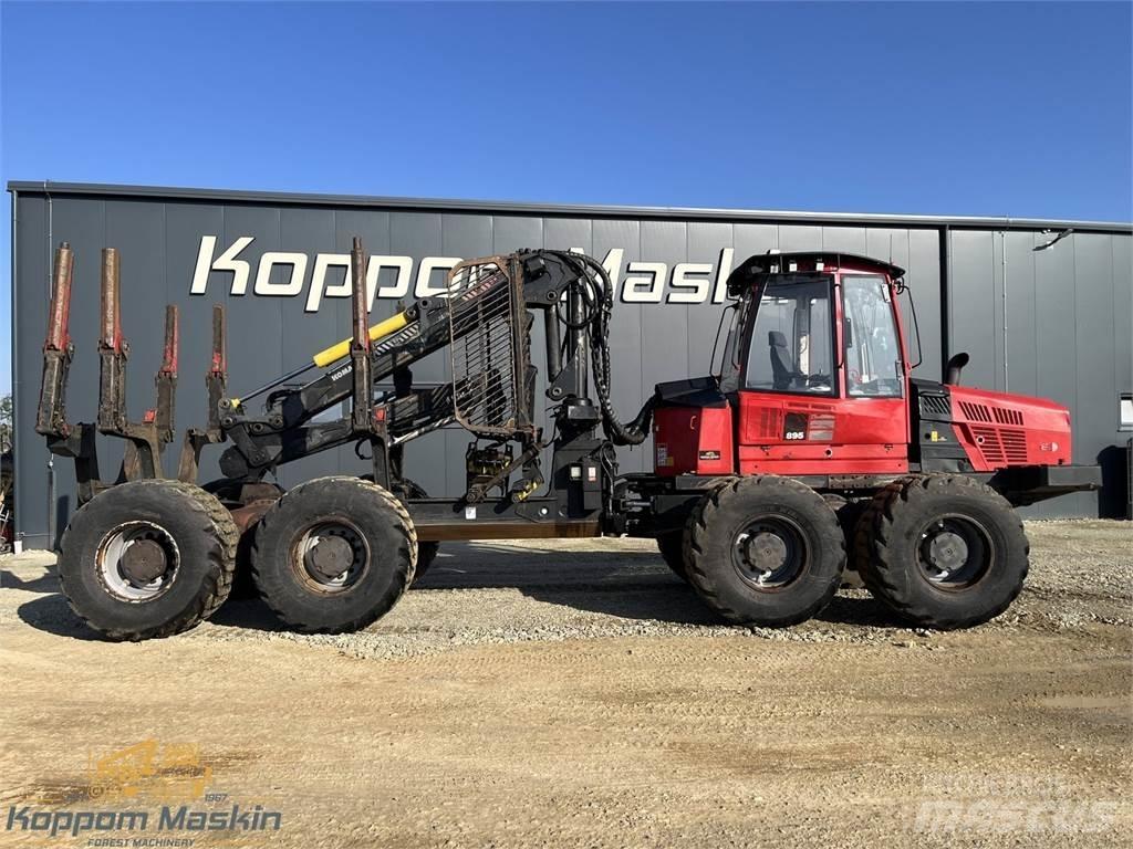 Komatsu 895 Μεταφορείς ξυλείας