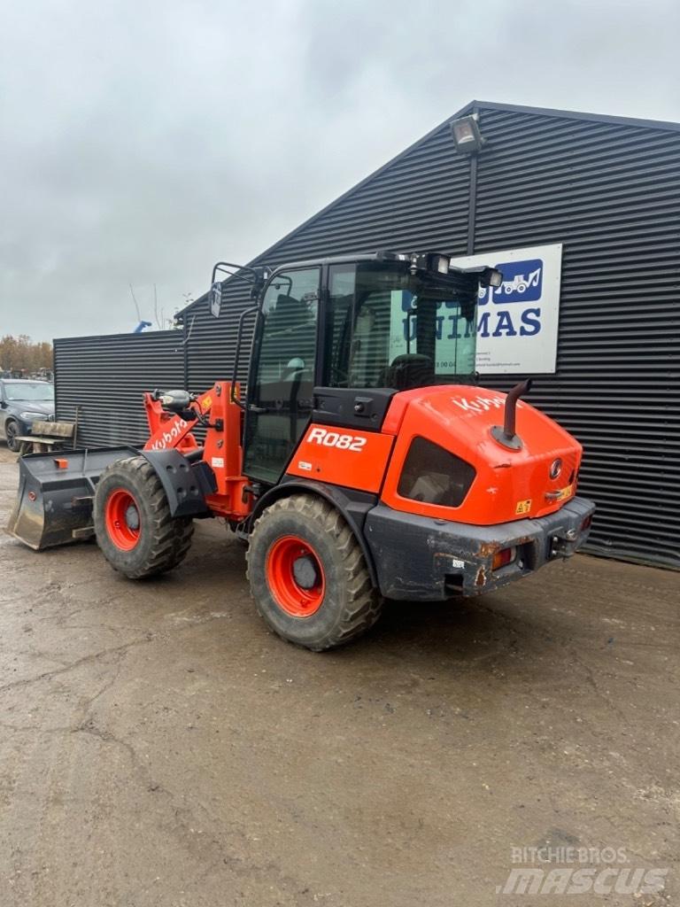 Kubota R 082 Φορτωτές με λάστιχα (Τροχοφόροι)