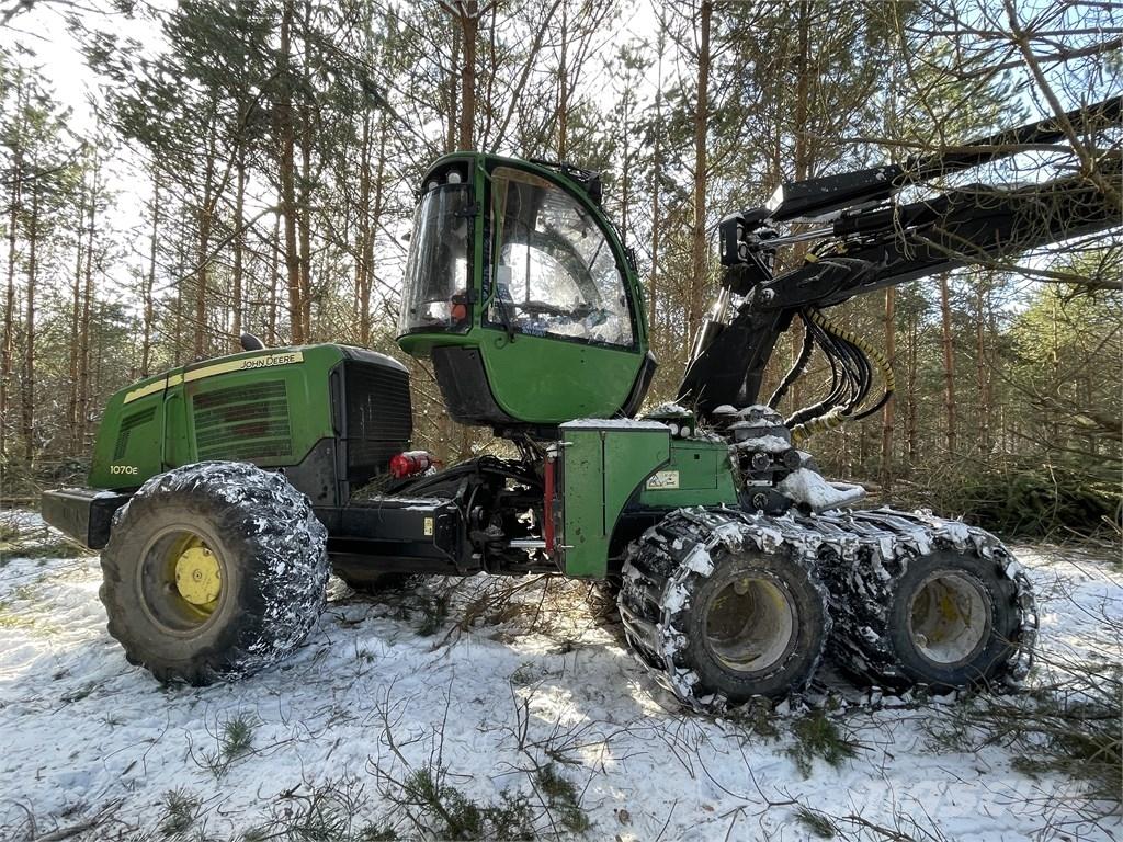 John Deere 1070E Θεριζοαλωνιστικές μηχανές