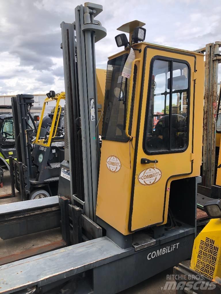 Combilift C 3000 Γερανοί πλευρικής φόρτωσης εμπορευματοκιβωτίων