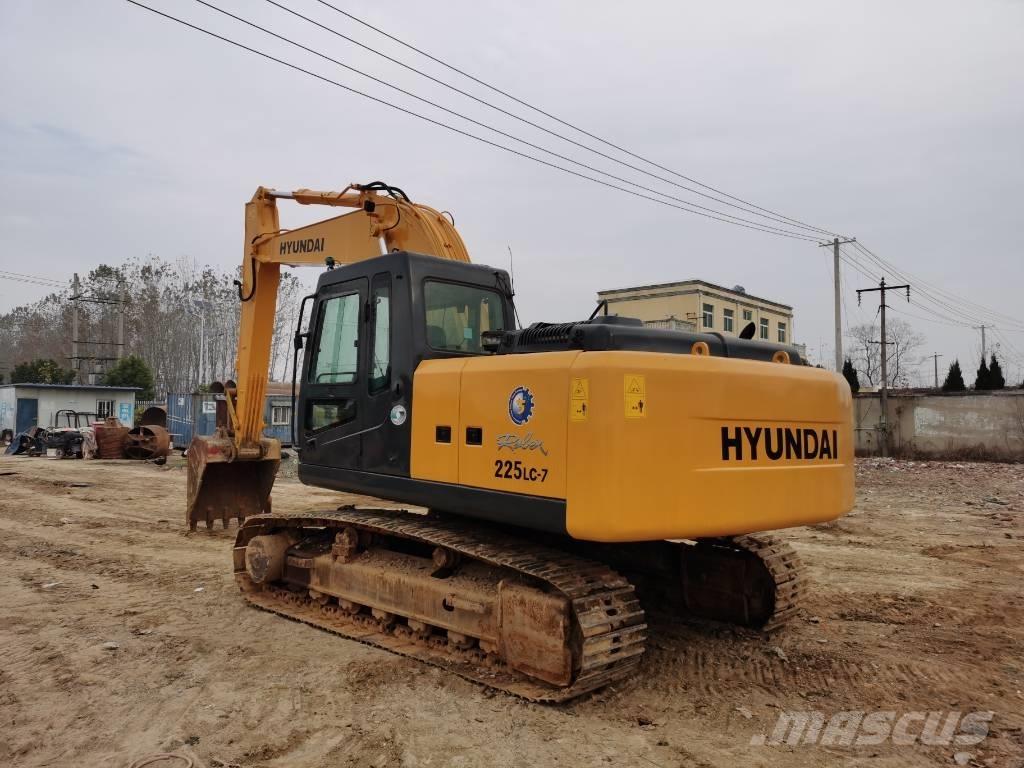 Hyundai R225LC-7 Εκσκαφείς με ερπύστριες