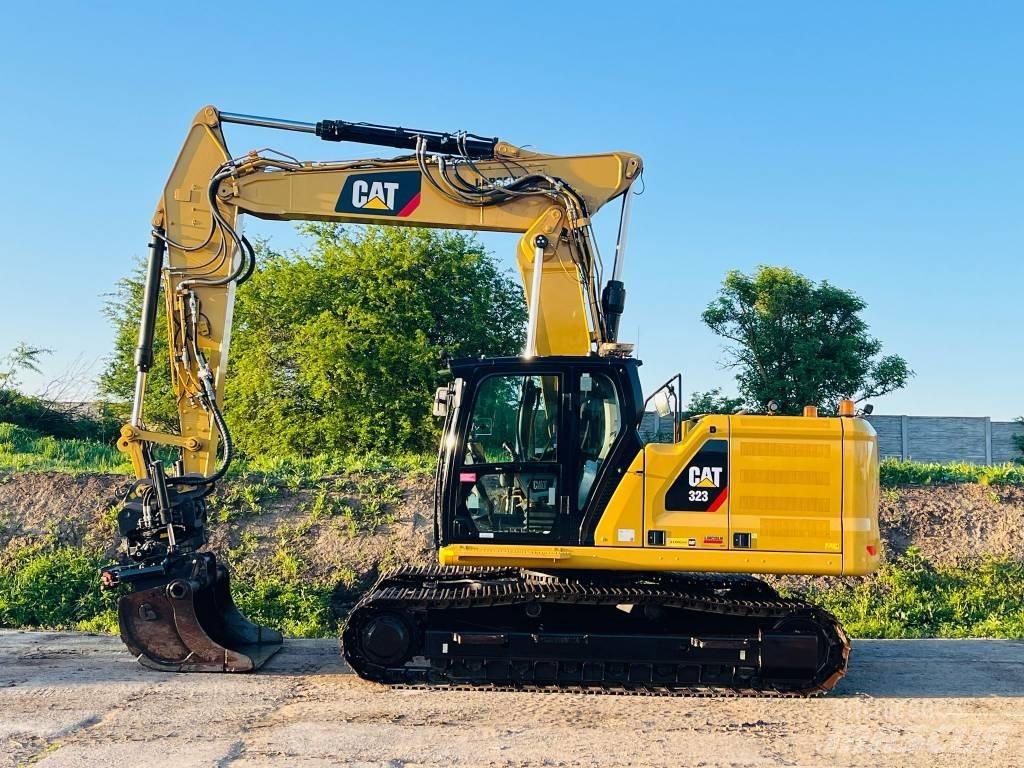 CAT 323 Εκσκαφείς με ερπύστριες