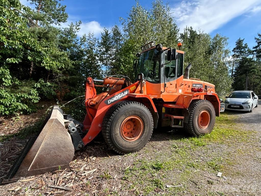 Doosan DL 250Z Φορτωτές με λάστιχα (Τροχοφόροι)