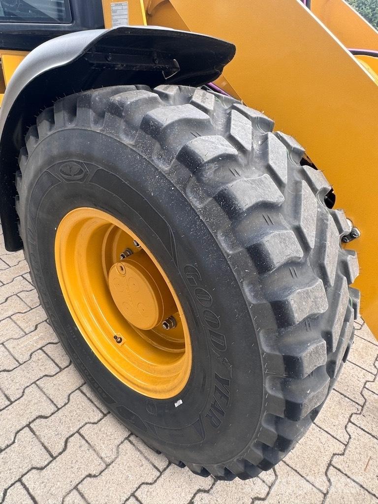 CAT 908 Φορτωτές με λάστιχα (Τροχοφόροι)