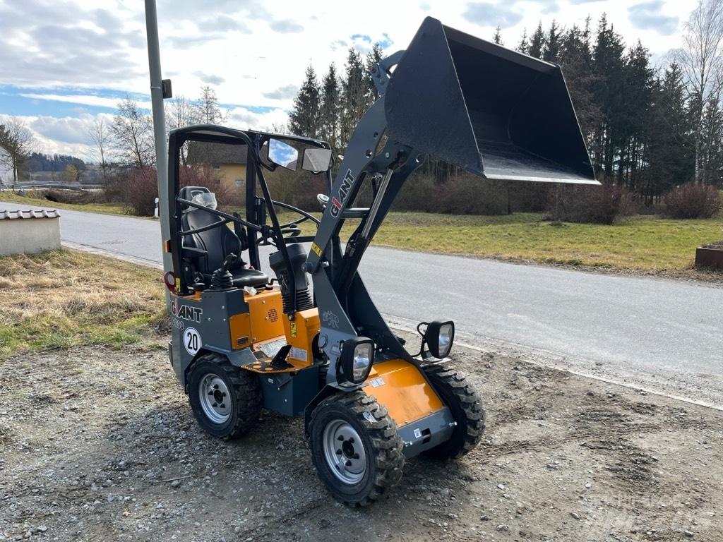 GiANT G 1200 Μίνι φορτωτές