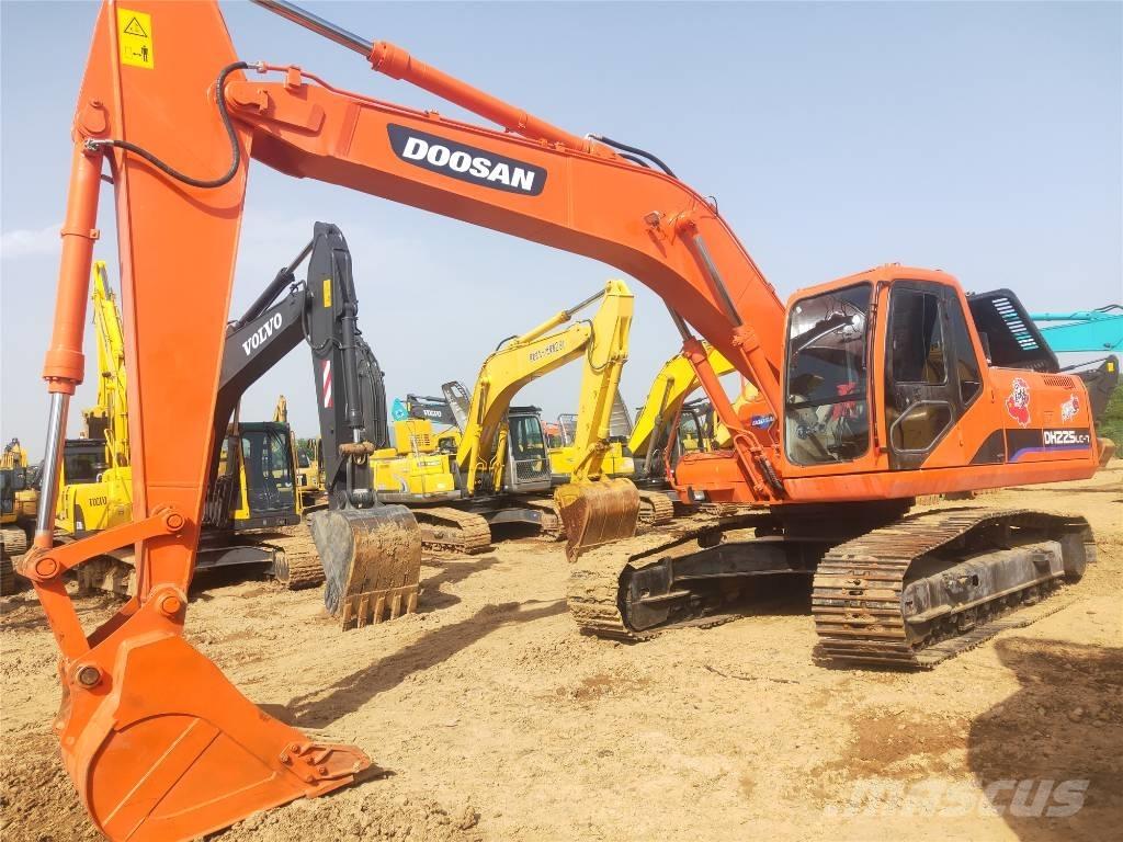Doosan DH225LC-7 Εκσκαφείς με ερπύστριες