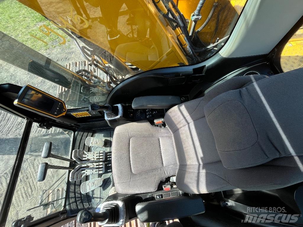JCB JS 220 LC Εκσκαφείς με ερπύστριες