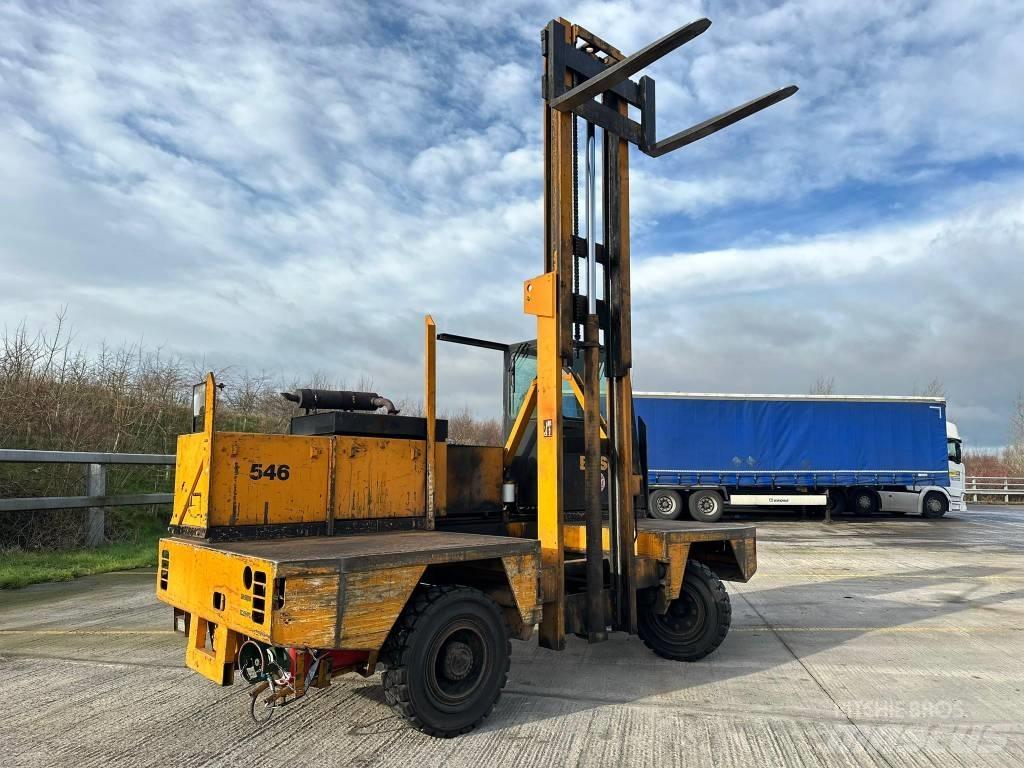 Boss 546 SIDE LOADER Γερανοί πλευρικής φόρτωσης εμπορευματοκιβωτίων