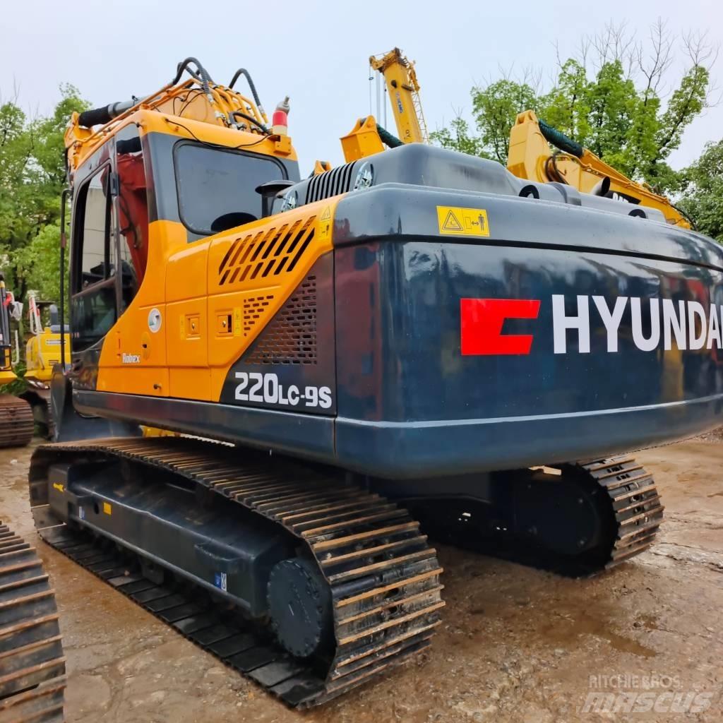 Hyundai 220lc-9s Εκσκαφείς με ερπύστριες