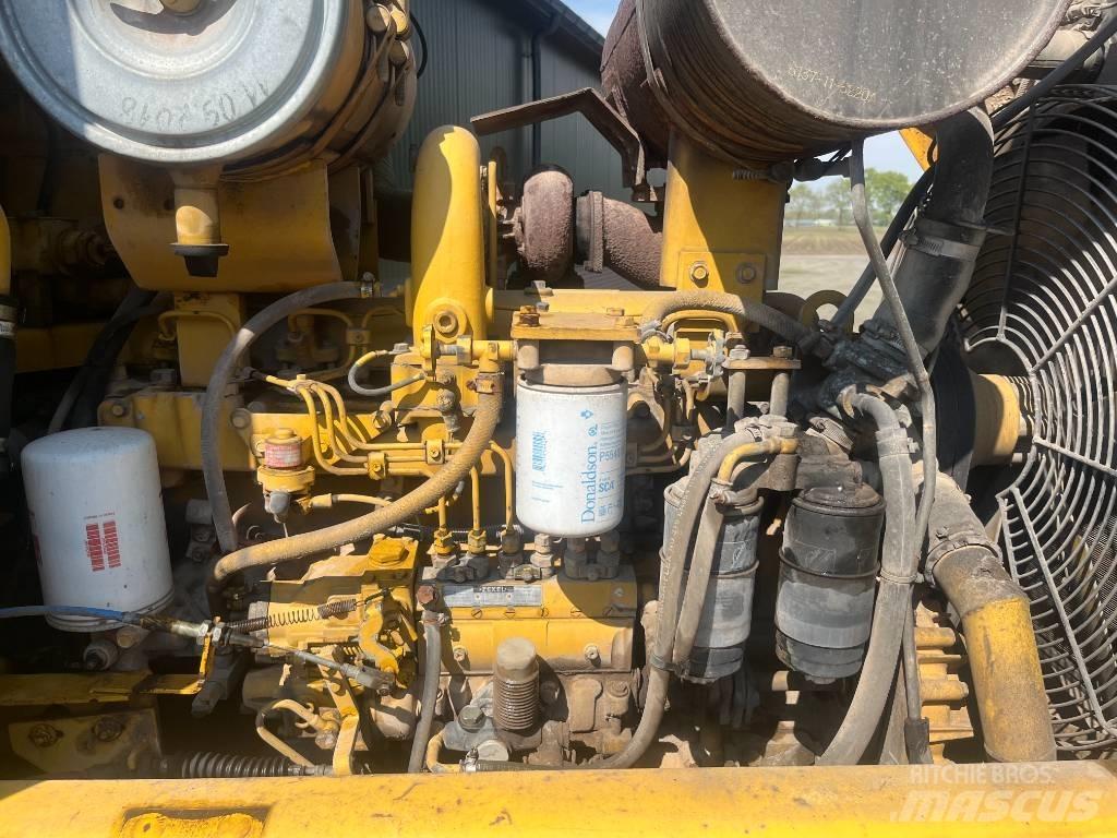 Komatsu WA 320-1 Φορτωτές με λάστιχα (Τροχοφόροι)